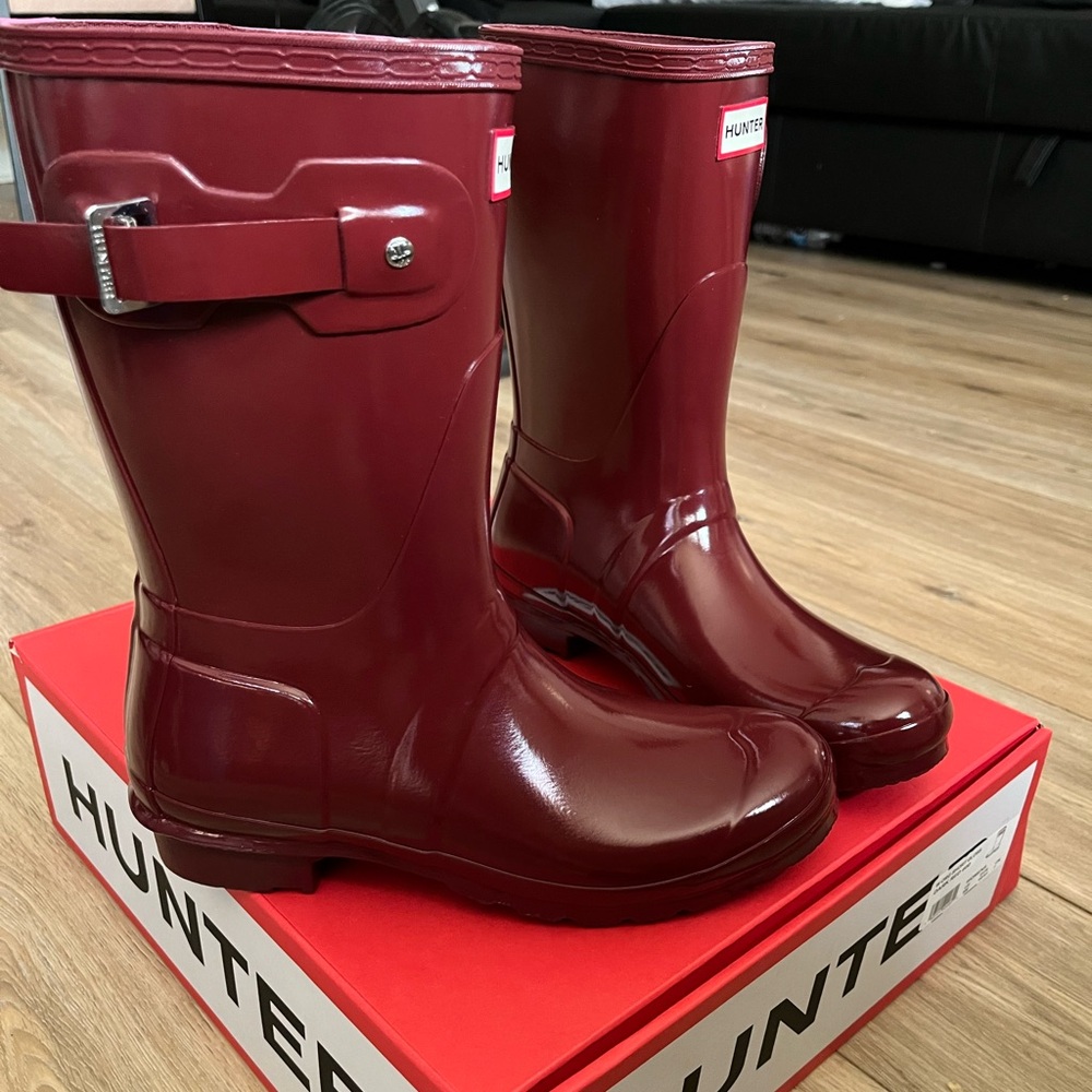 Hunter Deep Red Glossy Boots